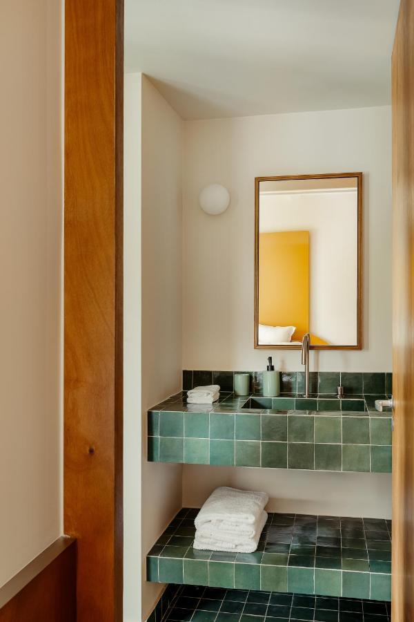 Edgar Suites - Bouchardon Paris Exterior photo